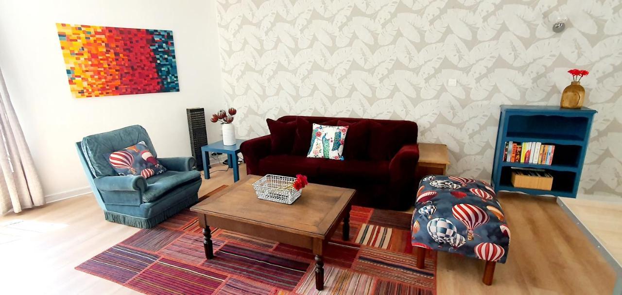Artistique Apartment Sille-le-Guillaume Luaran gambar